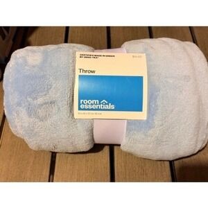 Room Essentials Throw Blanket Unisex 50x60 Light Blue NWT Plush Fleece Soft Cozy